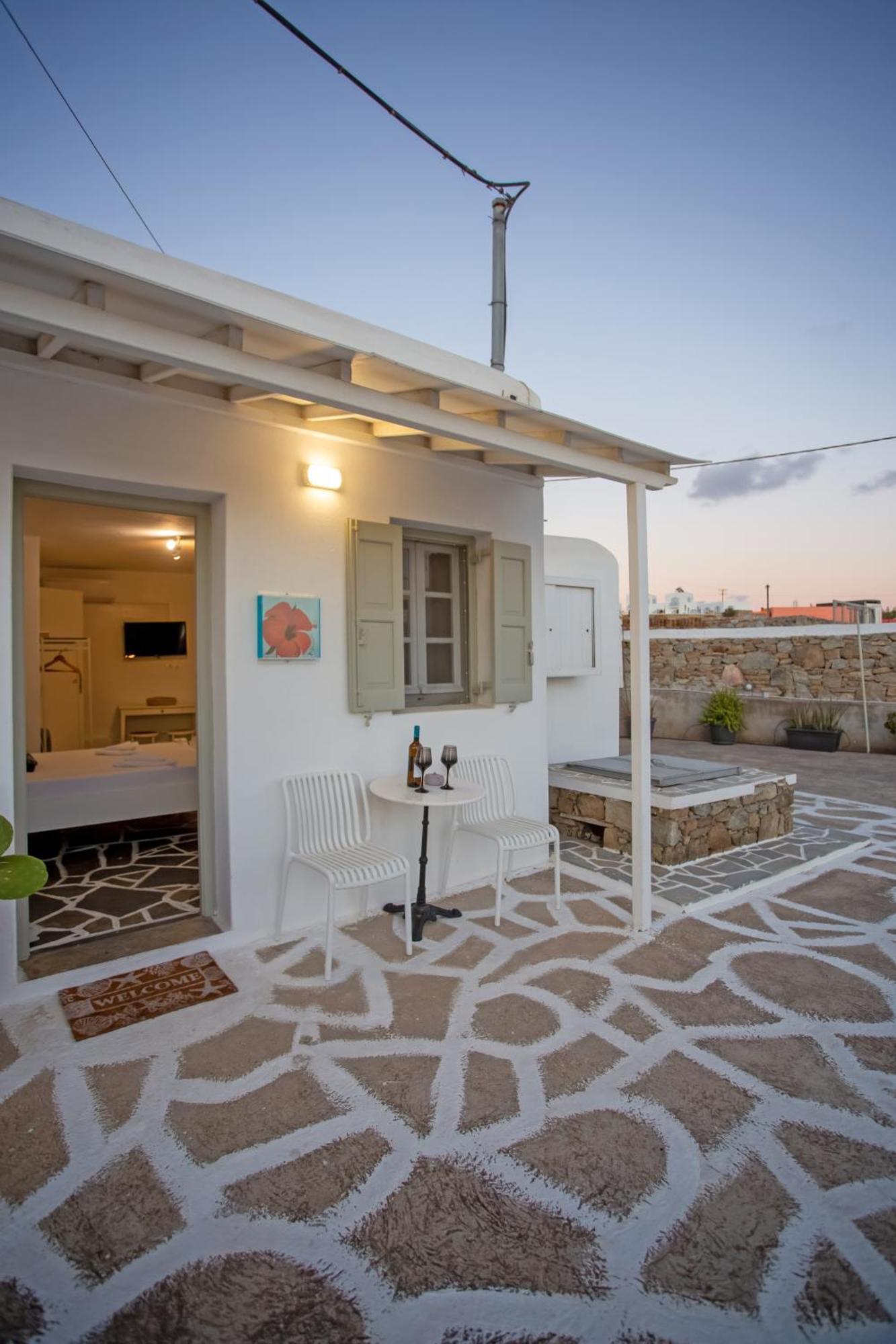 Sing And Blossom Accommodation Mykonos Town Exterior photo